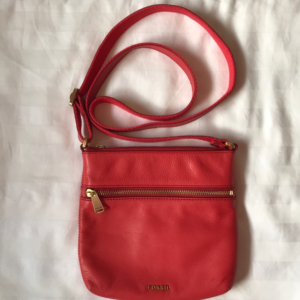 Fossil coral-orange pebbled leather crossbody bag w outside zipper EUC